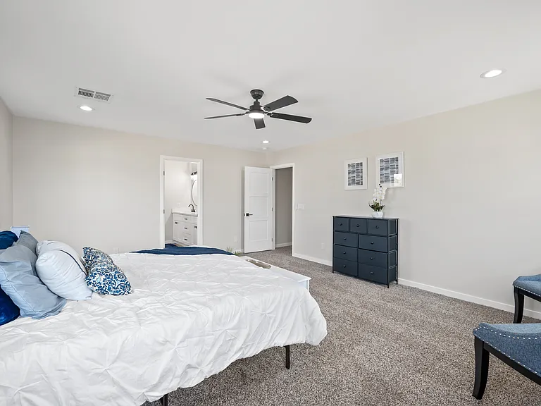 1010 E Indianola Ave — Photo 33