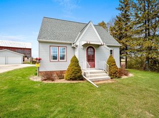 11002 Lakeshore Rd, Cleveland, WI 53015