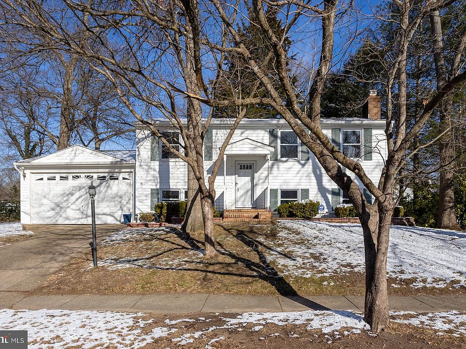 1st image of 296 Berkeley Dr