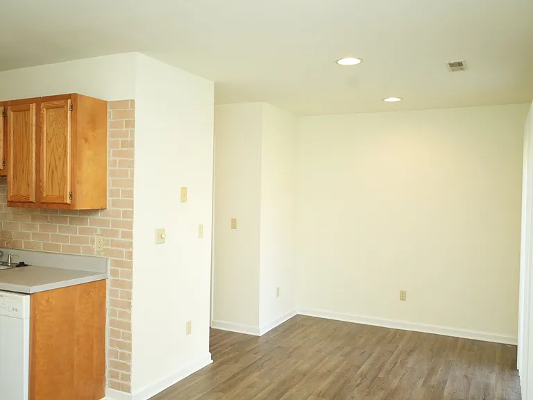 111 Darien Ter — Photo 13