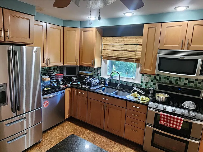 13 Amy Rd — Photo 7