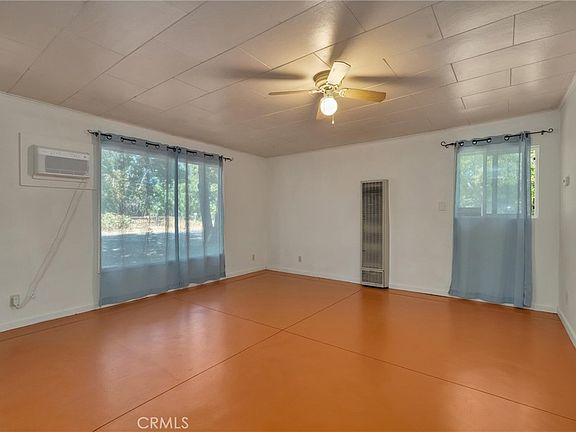 3rd image of 2050 Laburnum Ave