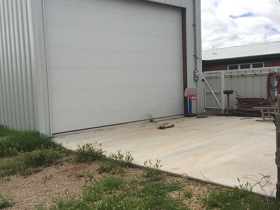 2nd image of 1210 Douglas Dr