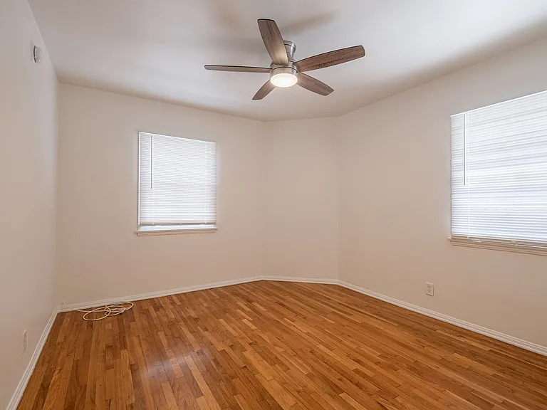 756 S Plymouth Blvd #6 — Photo 7