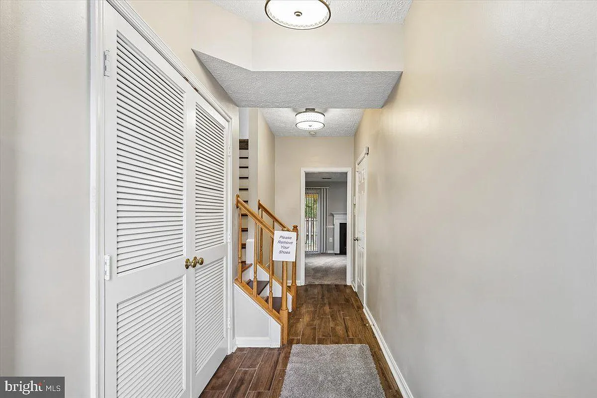 3 bed, 4.0 bath, 1782 sqft, $2,850 — Photo 3