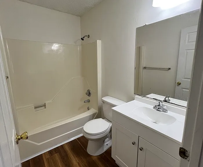 638 Jefferson St #B — Photo 10