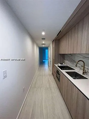77 SE 5th St #1704 — Photo 5