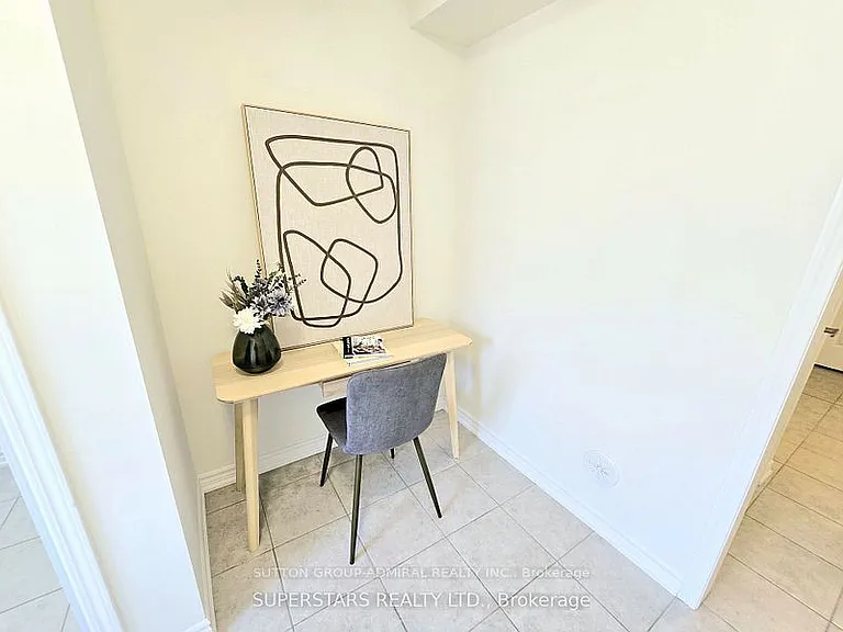 17 Bluegill Cres — Photo 4