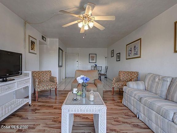 4th image of 223 Columbia Dr APT 311