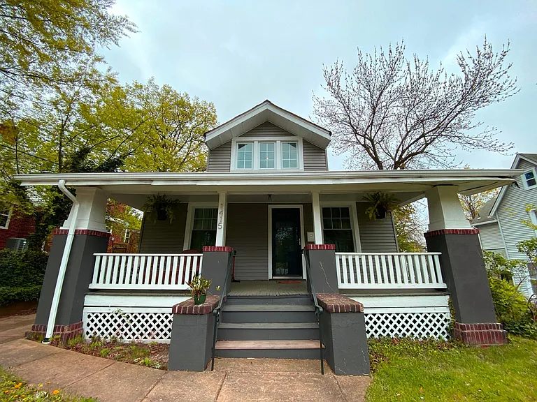 1415 Girard St NE — Photo 1