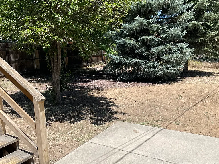 803 N Walnut St — Photo 31