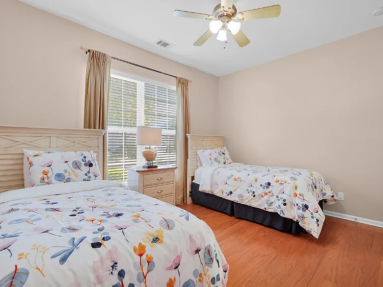 17 Thomas Bee Dr — Photo 47