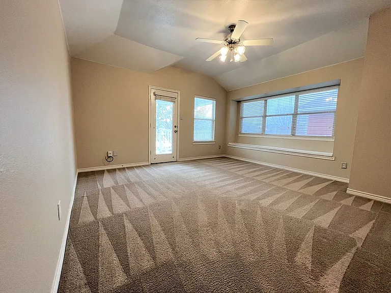 1149 King George Ln — Photo 13