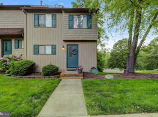 5 Indian Spring Ln, High Bridge, NJ 08829