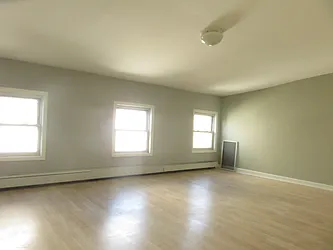 Rented by Rennit Inc.