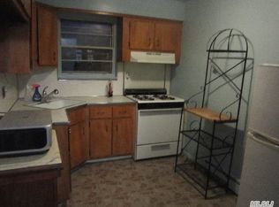 7907 60th St, Ridgewood, NY 11385