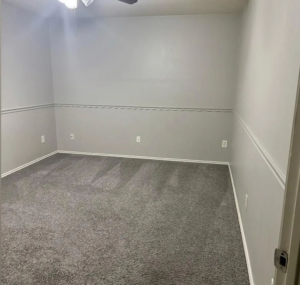 4 bed, 1989 sqft, $2,300 — Photo 4