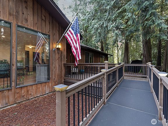 3rd image of 16809 NE 137th Avenue