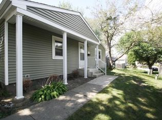 1812 Carlisle Ct, Schaumburg, IL 60194