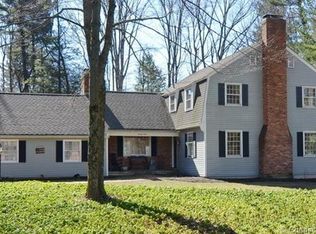 23 Old Wood Rd, Avon, CT 06001