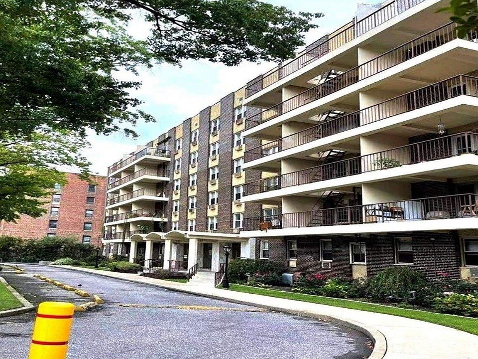 1st image of 140-55 34th Avenue #5S