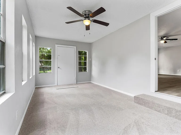 601 Dogwood Trl — Photo 6