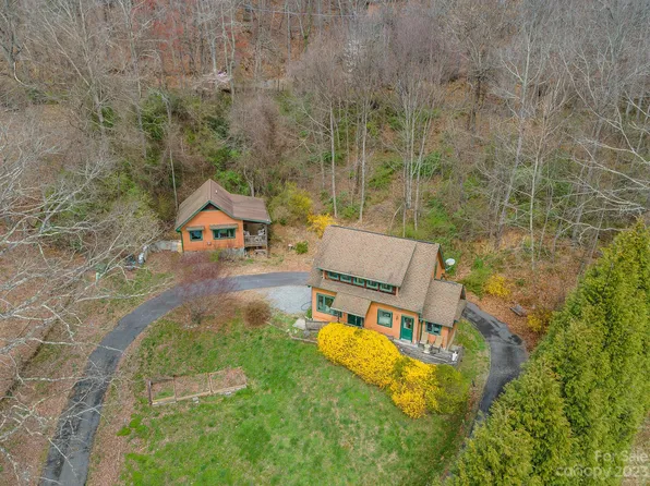 3 & 5 Summit Dr, Black Mountain, NC 28711