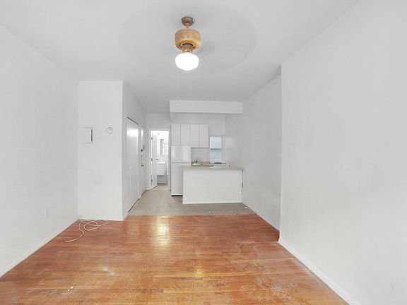 3rd image of 1595 York Ave APT 5SW