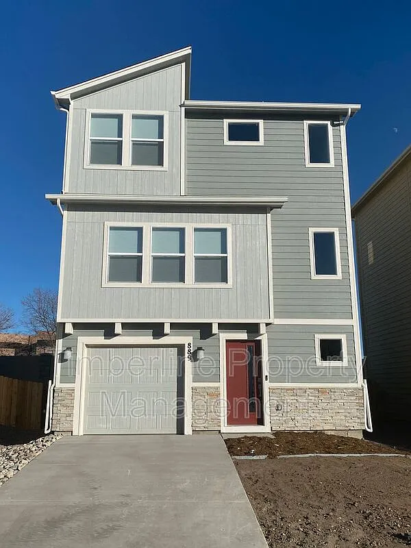 3 bed, 2.0 bath, 1494 sqft, $2,275 — Photo 2