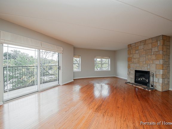 2nd image of 586 Crescent Blvd APT 307