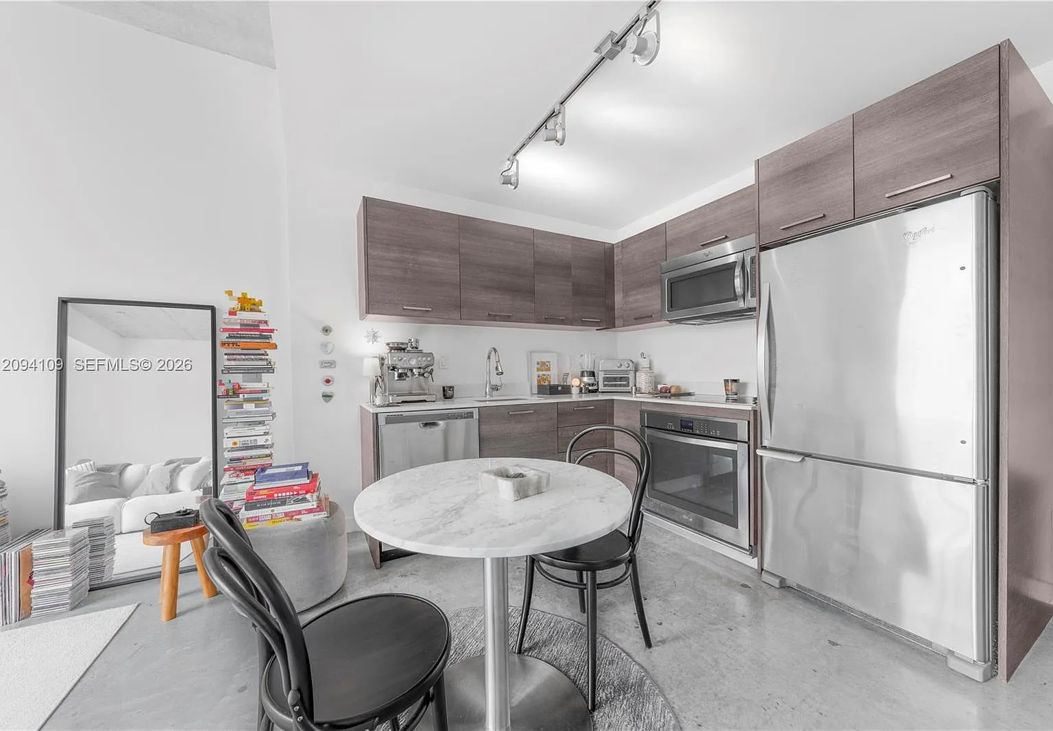 Centro Condo — Photo 2