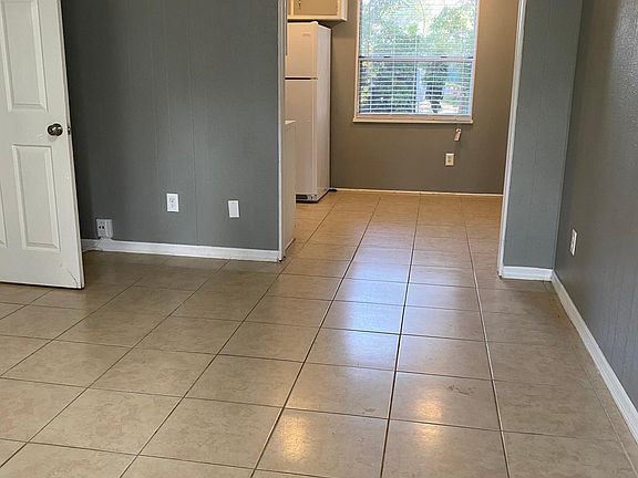 2nd image of 148 Deltona Blvd