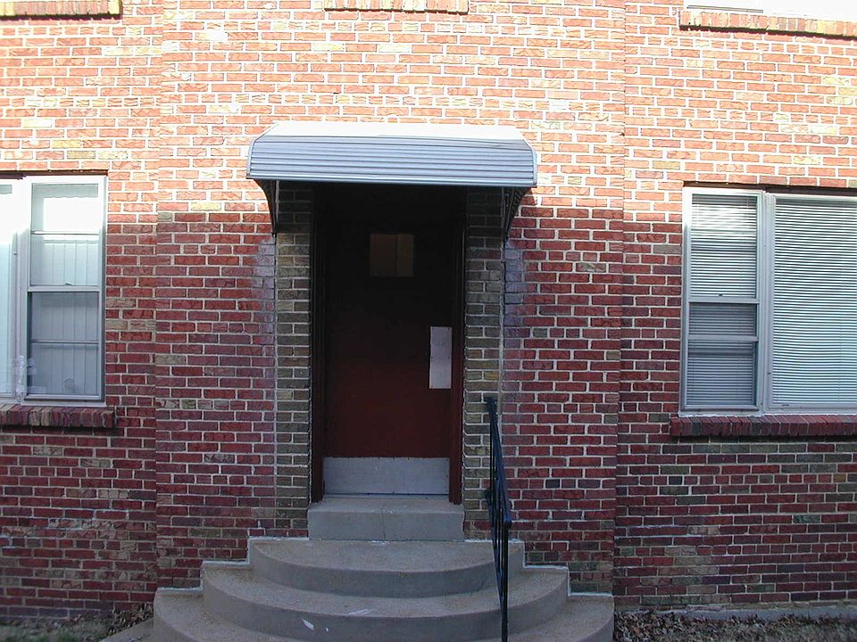 1st image of 3908 Jamieson Ave APT 2W