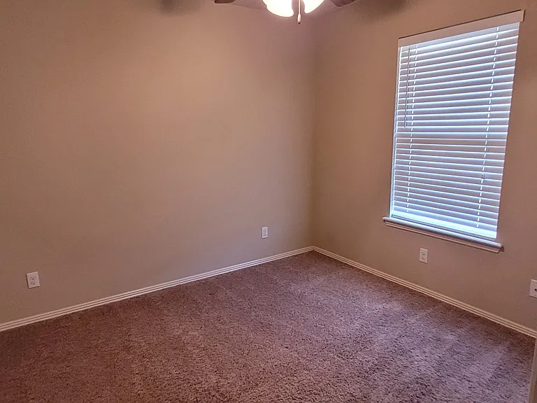 2326 Amy Ln — Photo 13