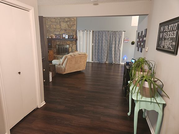2nd image of 2145 Quail Creek Dr APT A