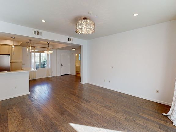4th image of 1625 S Granville Ave #203