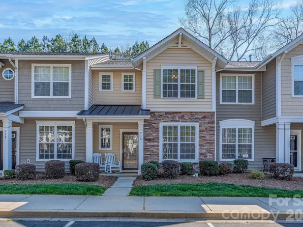 916 Coffee Tree Ln, Rock Hill, SC 29732
