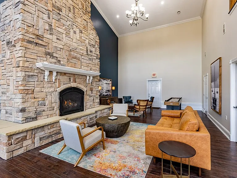 Graycliff Townhomes — Photo 23
