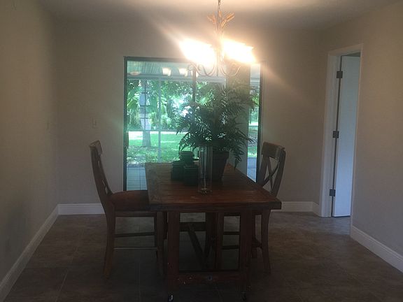 2nd image of 2332 SE 8th Pl