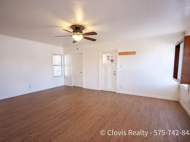 1020 Calhoun St — Photo 16