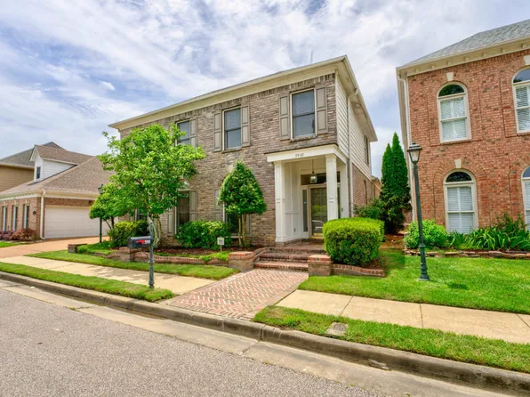 9949 Westwood Manor Dr, Germantown, TN 38139