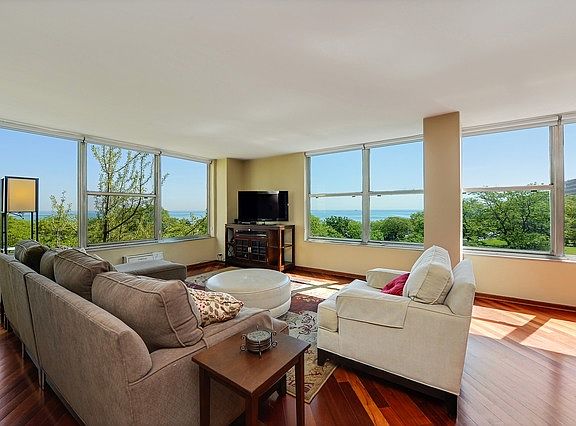 2nd image of 1000 N Lake Shore Dr APT 508