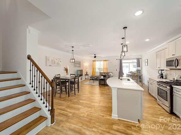 5th image of 11315 Savannah Creek Dr