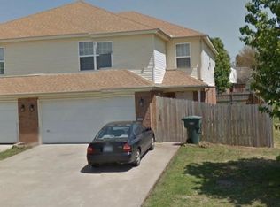 762 N Larkspur Ln, Fayetteville, AR 72704