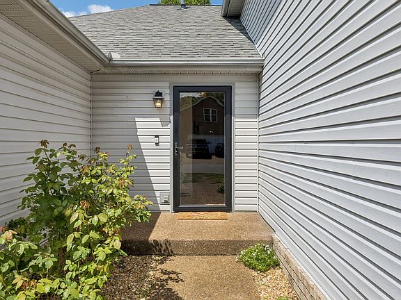 3rd image of 3317 Milbridge Dr