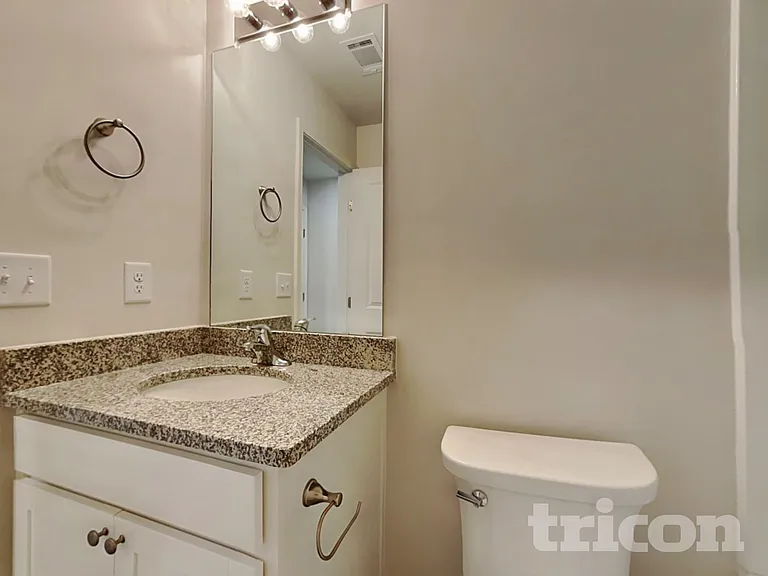 527 Dayspring Dr — Photo 14