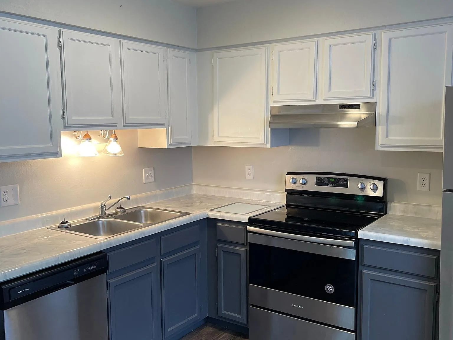 2 bed, $1,816 — Photo 2
