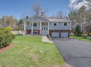 135 Robinson Rd, Hudson, NH 03051