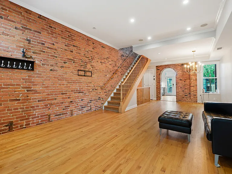 632 Q St NW — Photo 24