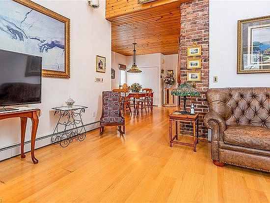 2nd image of 503 Washington Ave